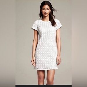 Banana Republic Women's Eyelet
Shift Dress Crochet Overlay Size 6